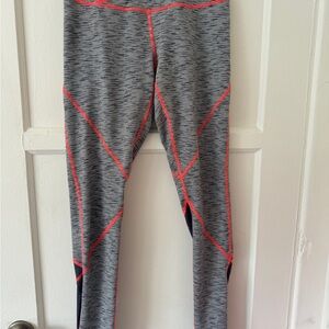 ZELLA: Heathered gray & pink athletic leggings - Great condition